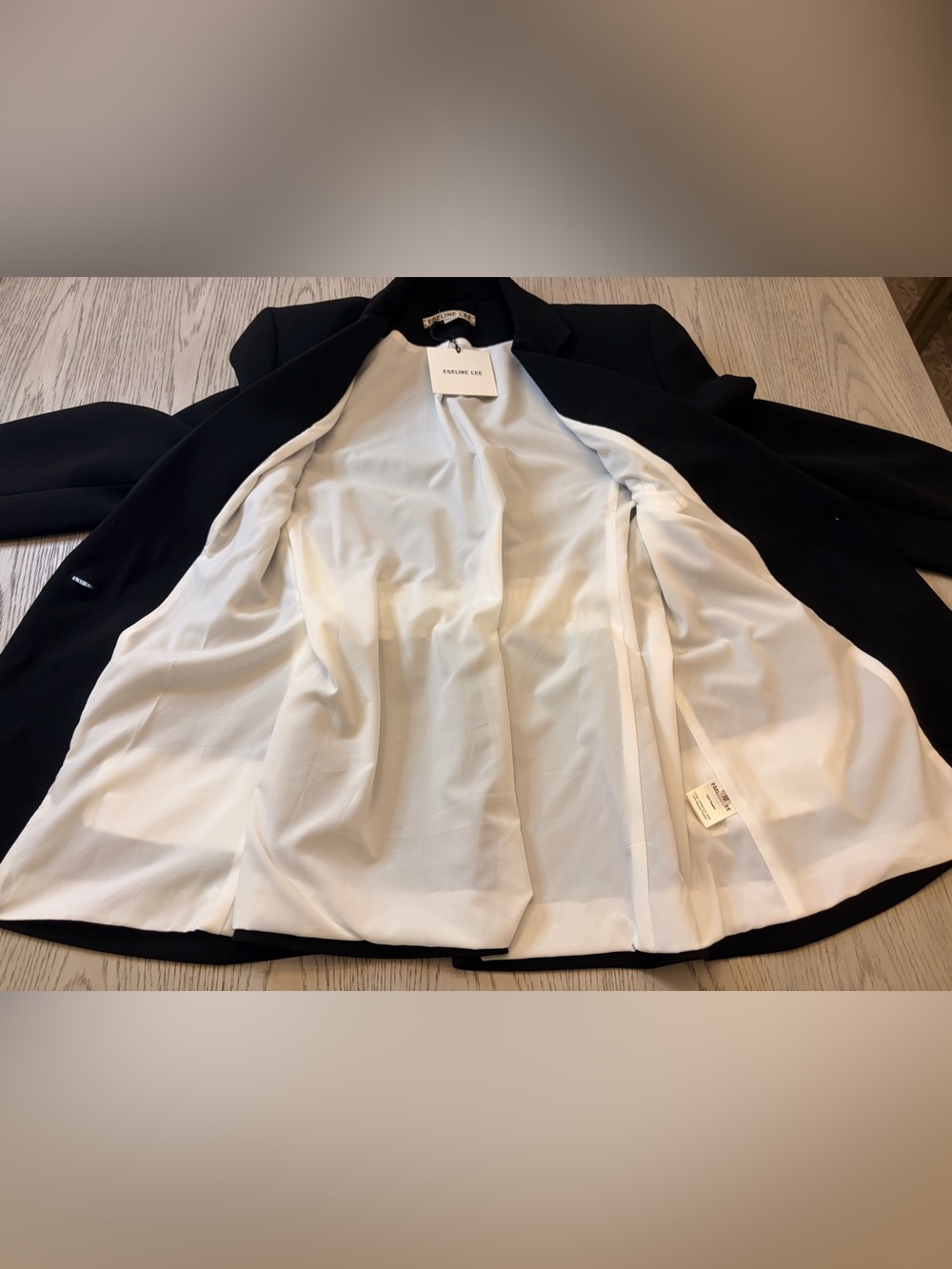 NWT LOLA JACKET In Black With Ruched Back Size 6US - Picture 9 of 13